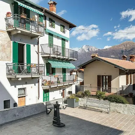 Perch 38 - By Lovecomo * Menaggio