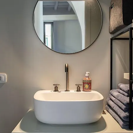 Perch 38 - By Lovecomo